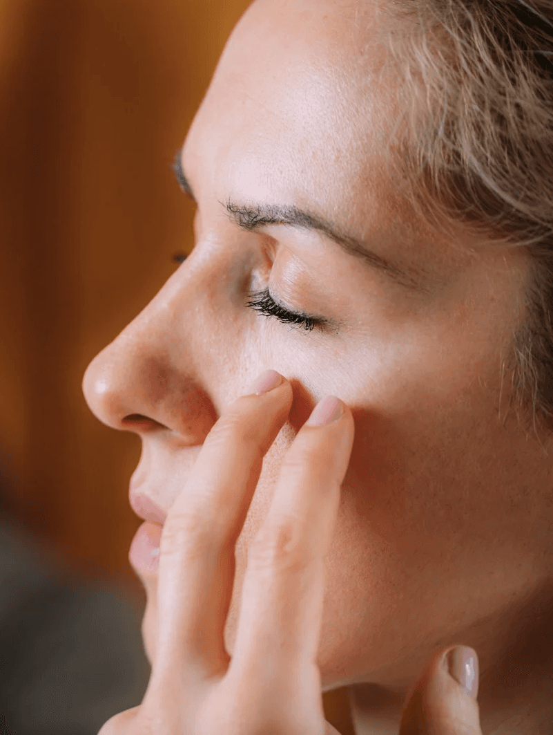 EFT hands png cropped